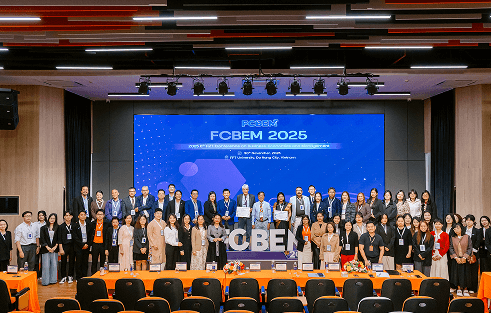 Hàng loạt hội thảo khoa học về ứng dụng chuyển đổi số do các đơn vị như Trường ĐH FPT, Greenwich Việt Nam, Swinburne Việt Nam... tổ chức diễn ra sôi nổi.